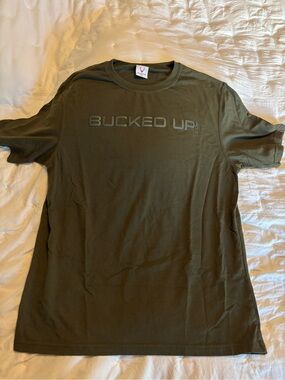 Bucked Up Men’s Short Sleeve Crew Tee in Olive